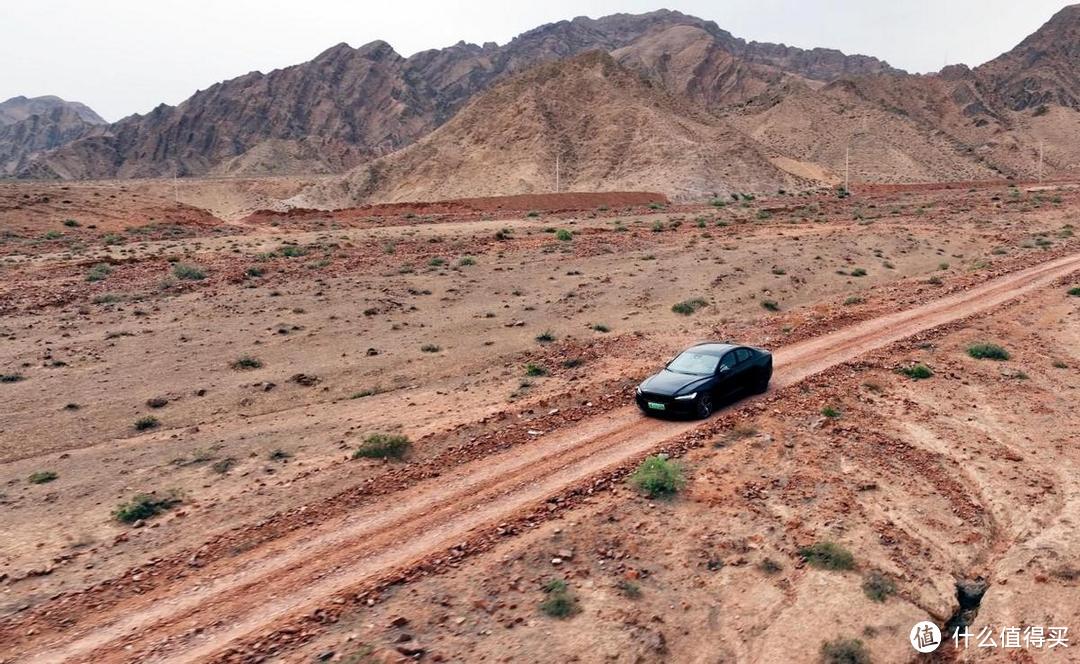 开沃尔沃S60在沙漠劈弯，是我技术厉害，还是车给力？