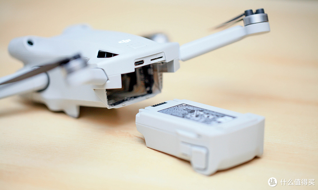 大疆黑科技再度袭来,249克的DJI Mini 3 Pro,老玩家体验过后一个字:香。