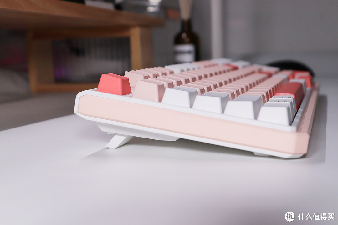 男生也可以使用粉色系键盘，高颜值键盘来袭，杜伽K615W键盘体验