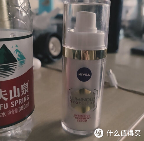 少女肌轻轻松松的get到，妮维雅的这款精华真的很润