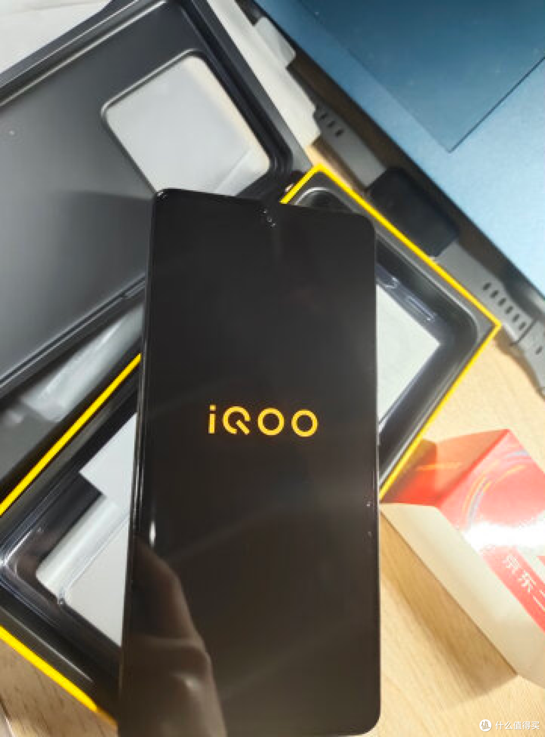 跑分达到134万,售价2千多元,iQOO Neo 8