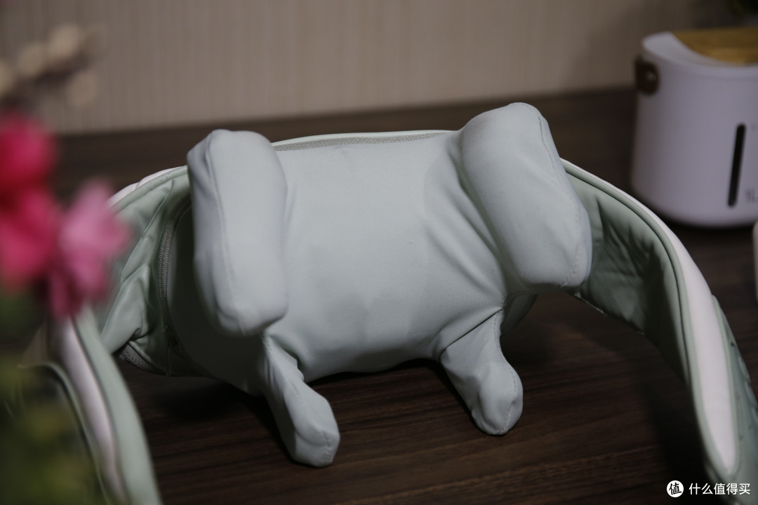 揉捏按摩益处多,锐珀尔3D揉捏披肩,从脖到腰的舒服