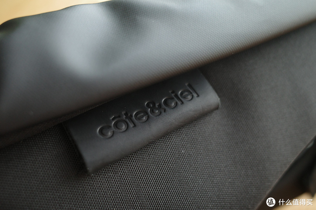 cote&ciel Nile— 一款很有个性的防水大容量笔记本双肩包