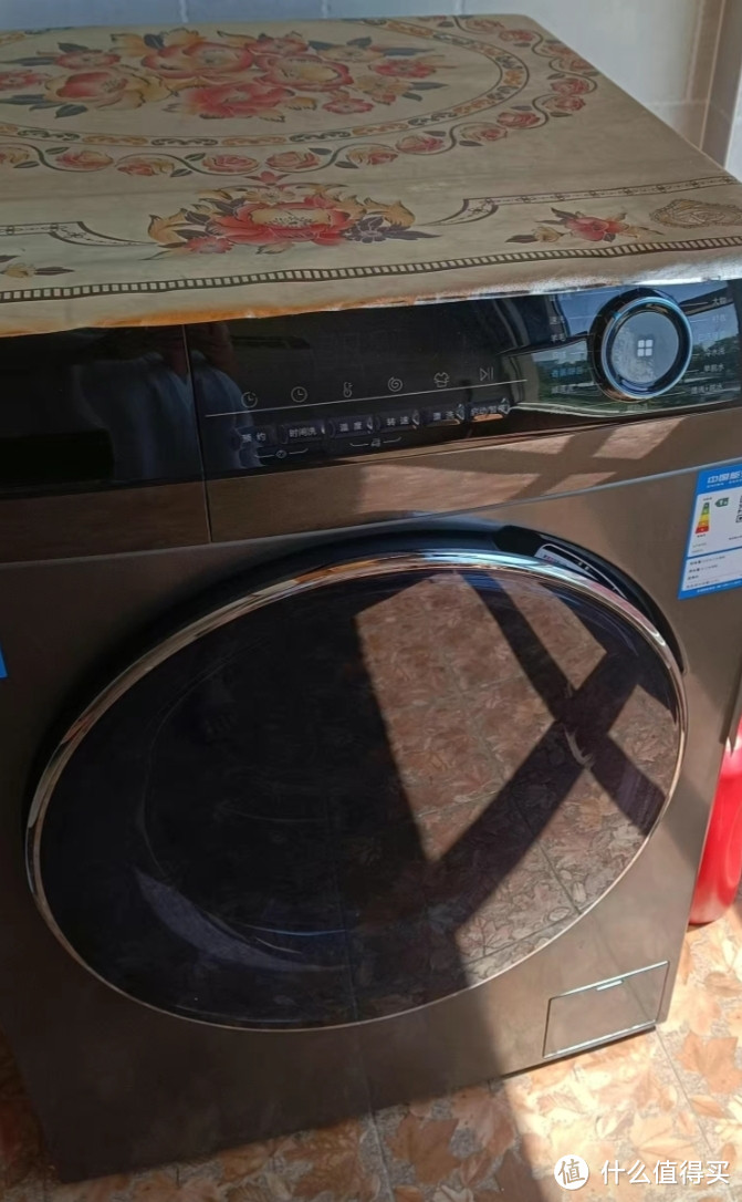 ​​海尔直驱变频滚筒洗衣机，真的非常不错，值得推荐。