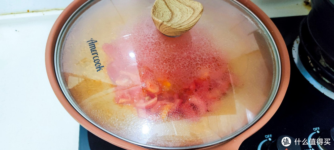 陶土不粘炒锅:养生陶土 轻油少烟