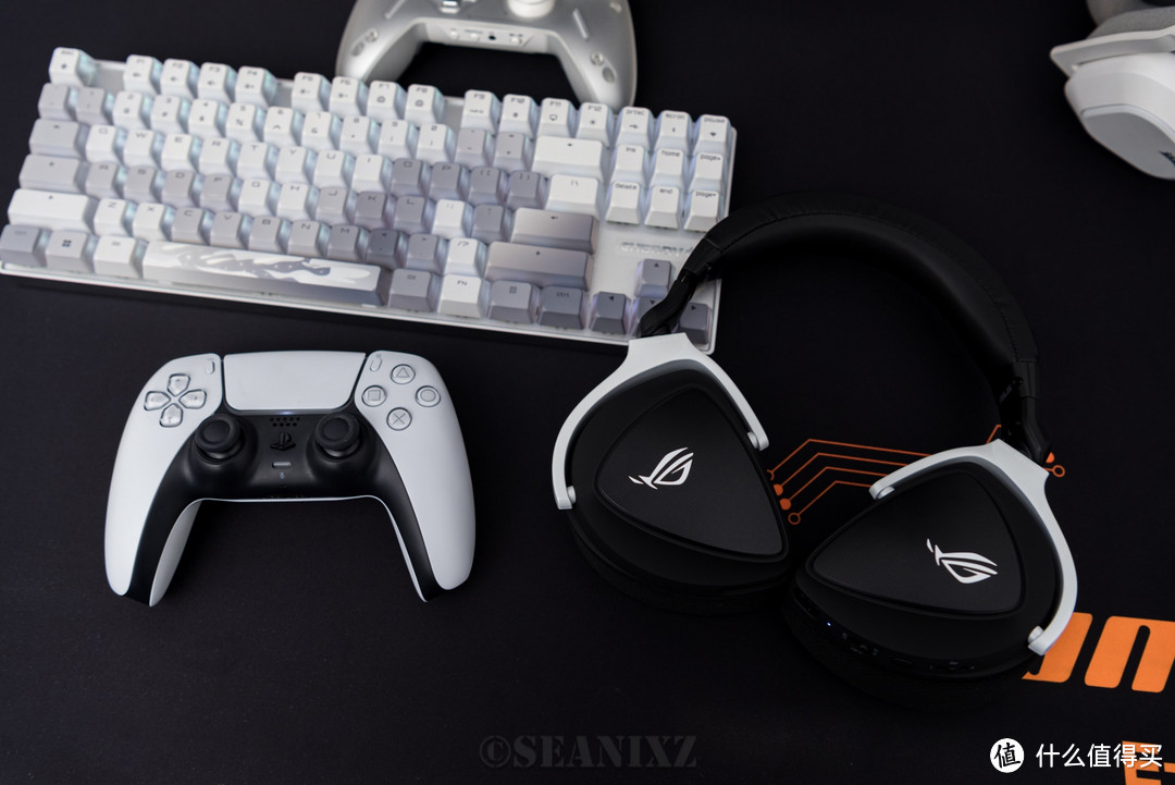 PC/PS5双平台耳机怎么选?Sony H9 /ROG棱镜S无线/海盗船HS80对比评测