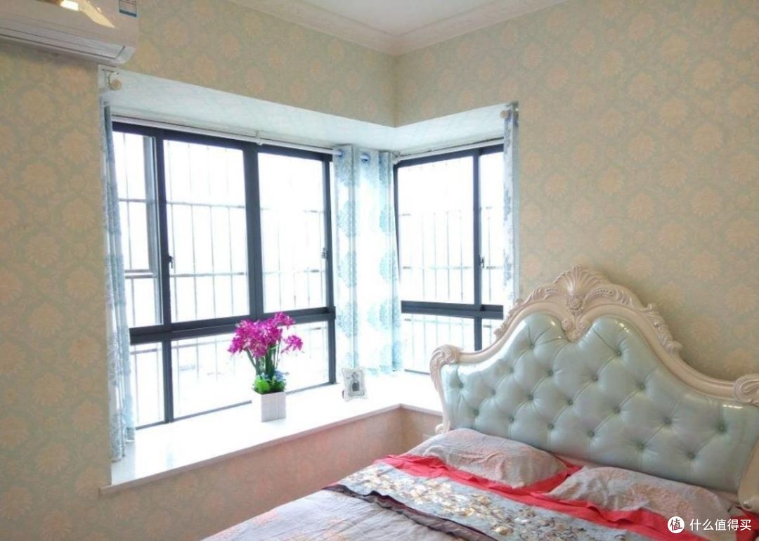 70㎡小蜗居,餐厅装了半面墙的玻璃,完工大家都夸机智