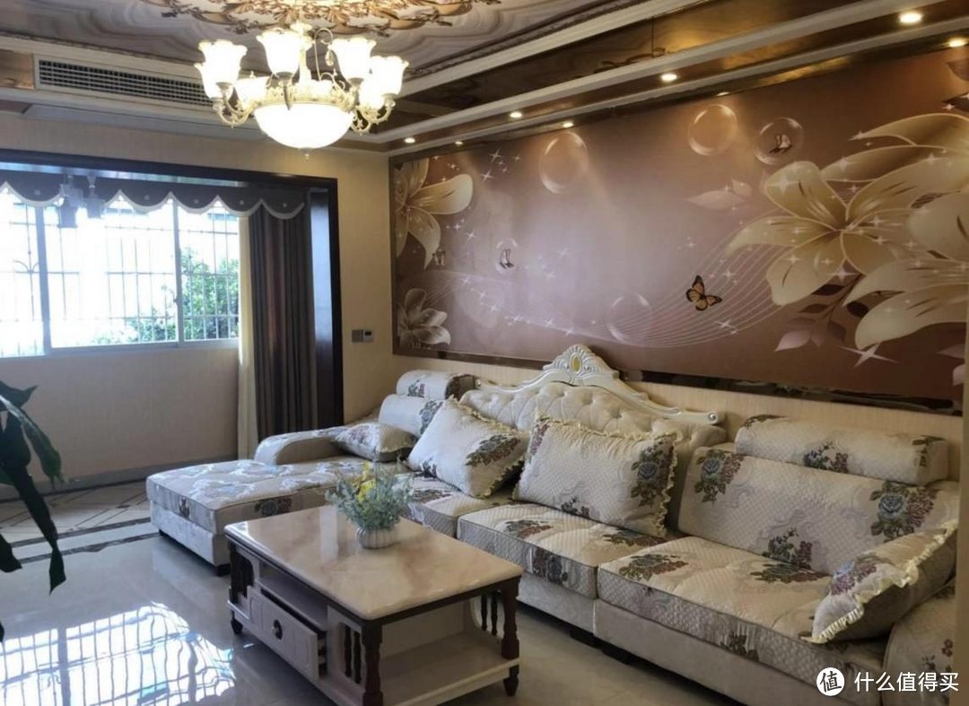 花6个月完成装修,正处于通风阶段,天花板太抢眼了,拿出来晒晒