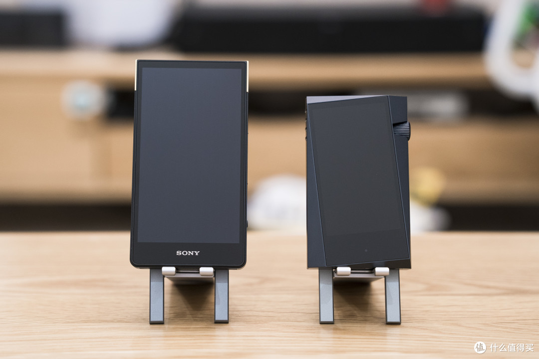 SONY ZX707 vs AK SR35:两台中端随身音乐播放器怎么选?