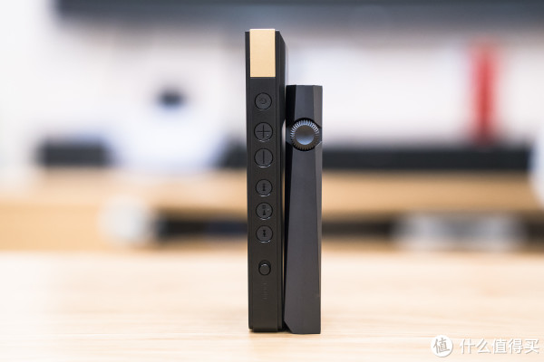 SONY ZX707 vs AK SR35：两台中端随身音乐播放器怎么选？_随身播放器_