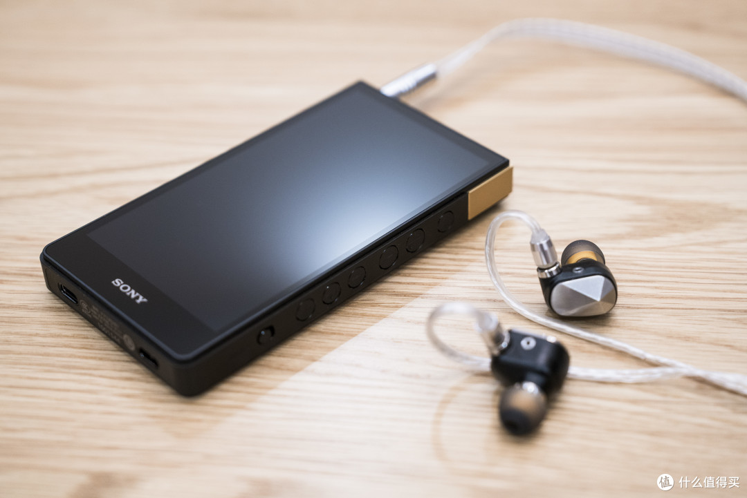 SONY ZX707 vs AK SR35:两台中端随身音乐播放器怎么选?
