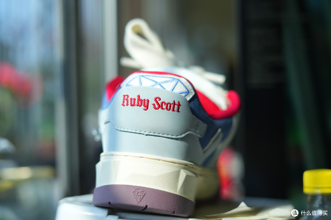百搭潮鞋——RubyScott钻石面包鞋