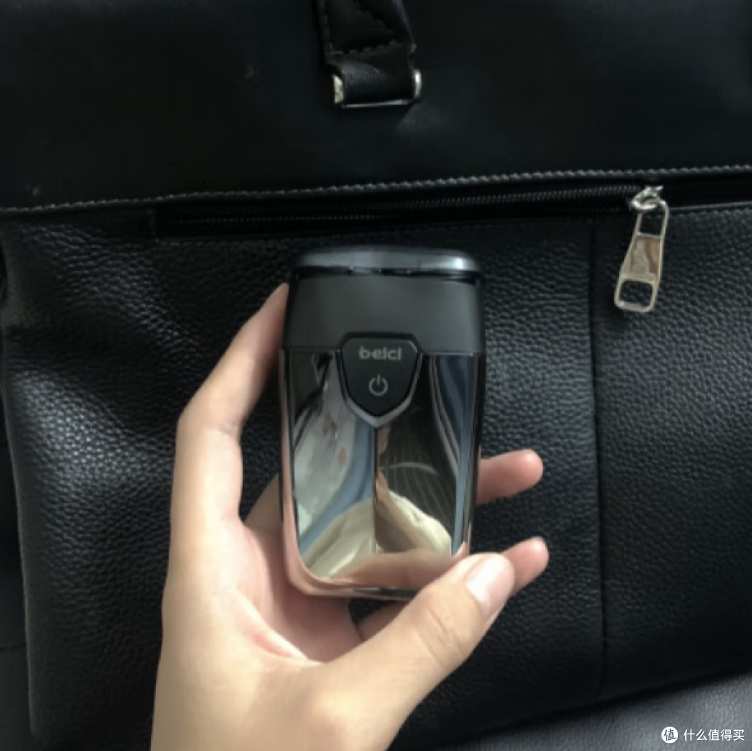 蓓慈XS1电动剃须刀评测，让我时刻保持精致