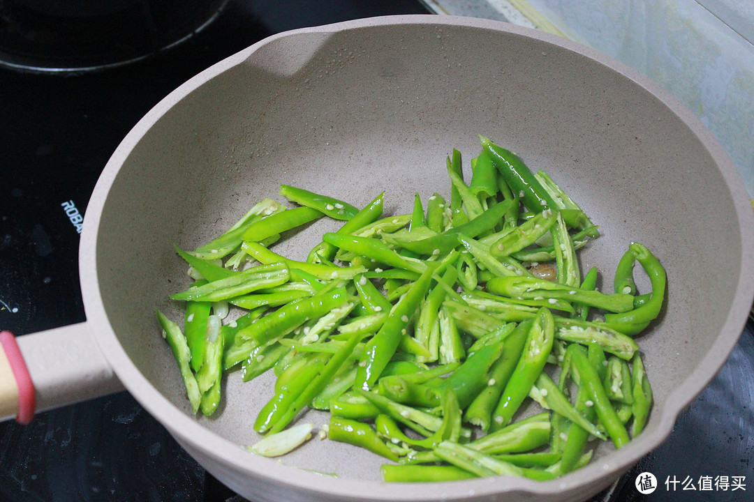 前所未有的便捷和舒适！悦味(Taste plus)陶土不粘炒锅开箱评测