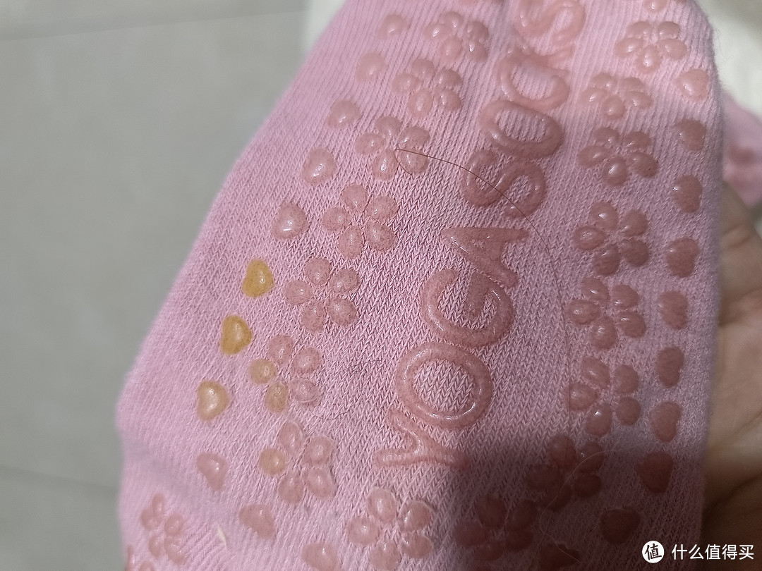 这个丑袜子虽然丑!却有大用处!