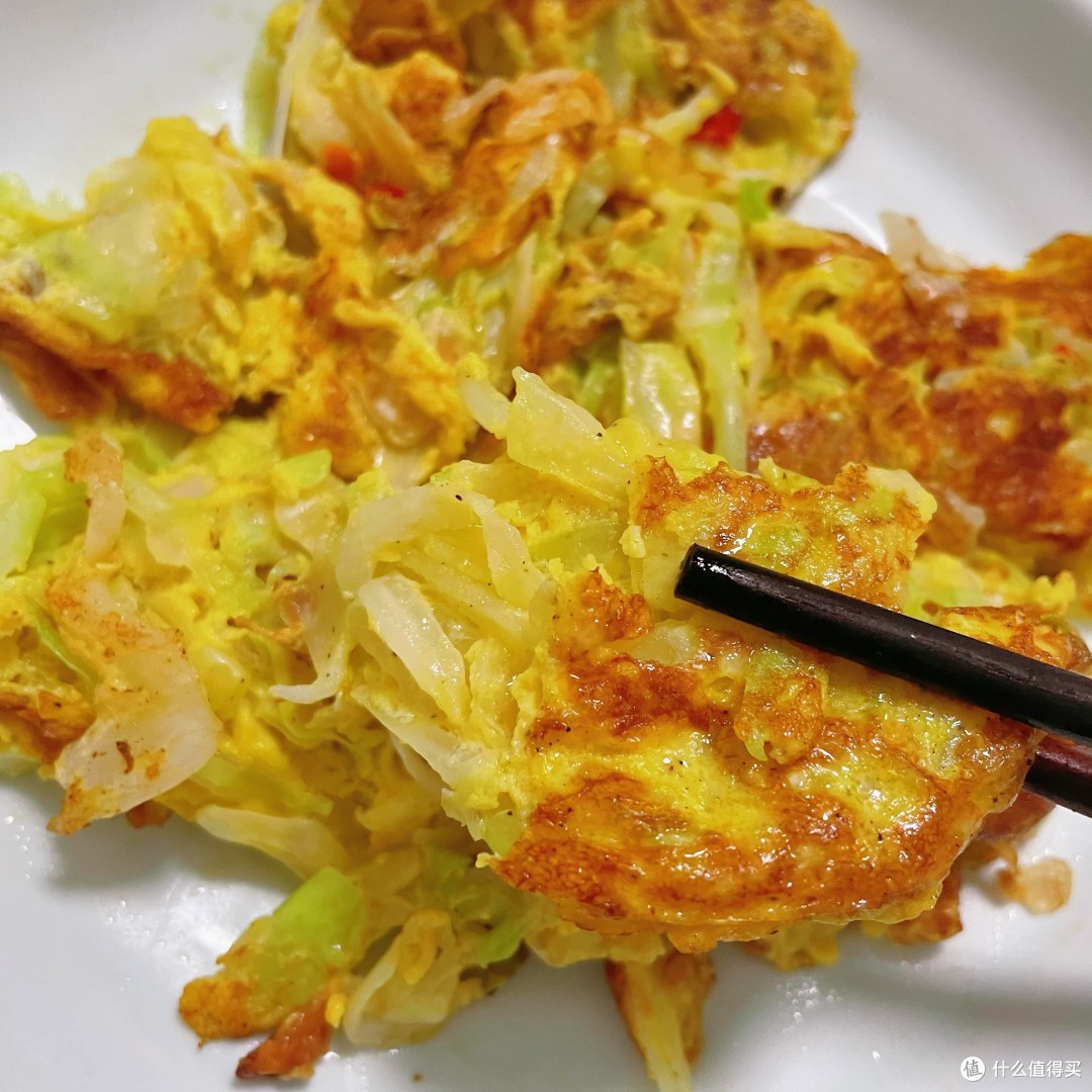 简单又健康，快速制作鸡蛋包菜饼，早餐减脂两不误