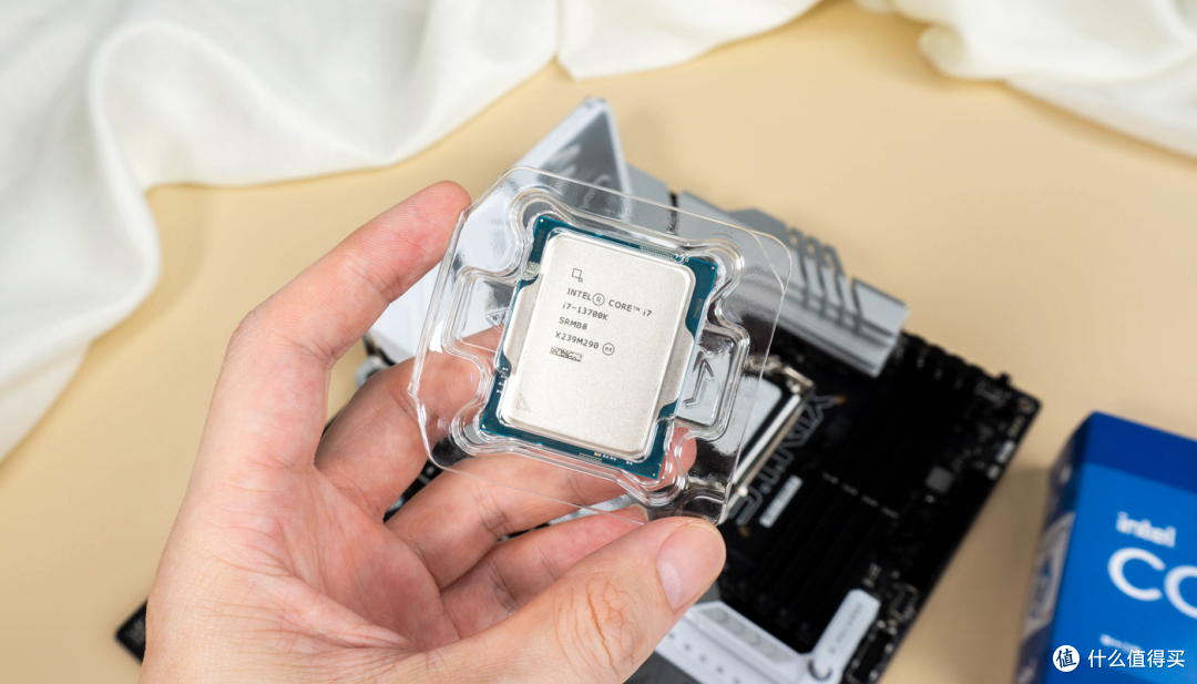 生产力工具再升级,用酷睿i7-13700K+吹雪Z790-A主板打造