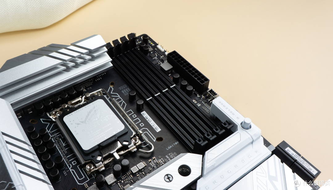 生产力工具再升级,用酷睿i7-13700K+吹雪Z790-A主板打造