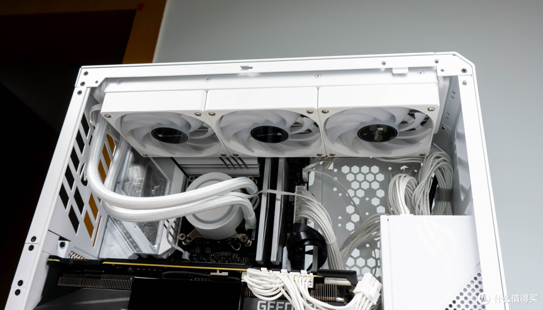 生产力工具再升级,用酷睿i7-13700K+吹雪Z790-A主板打造