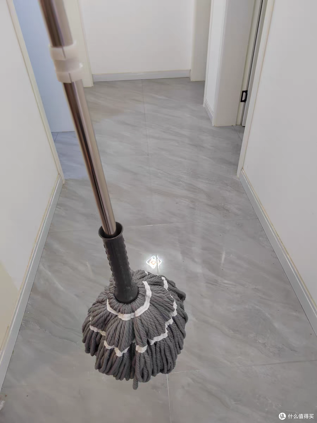 "懒人福音:懒人拖把,轻松清洁无压力"