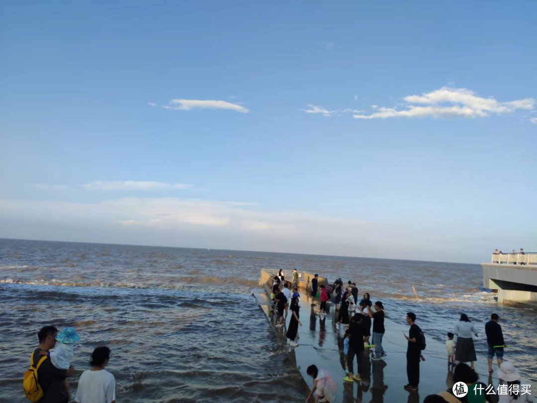 海鲜配干白，自己捞的更鲜——记东疆港赶海