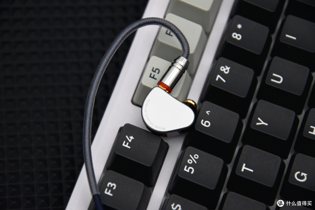 器乐，流行，ACG神器——弱水时砂QT9 MK3圈铁有线HIFI耳机评测