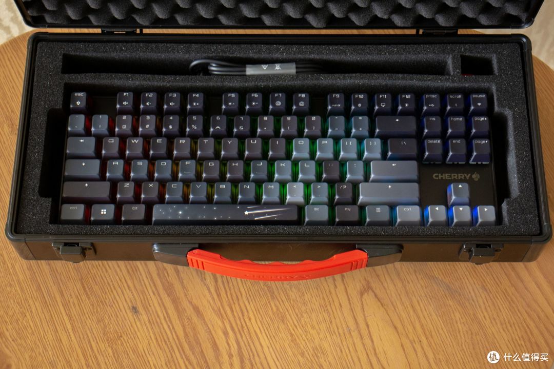 "原厂"的改变与不变——Cherry MX 8.2 TKL 曜石XAGA