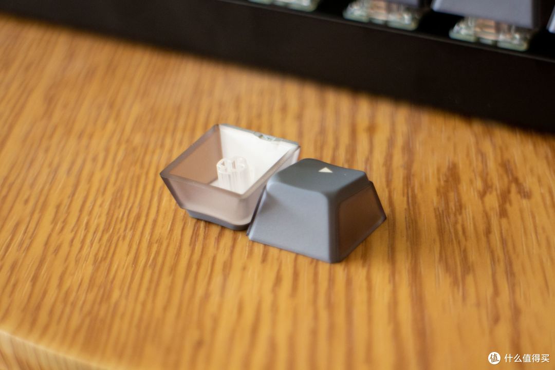 "原厂"的改变与不变——Cherry MX 8.2 TKL 曜石XAGA