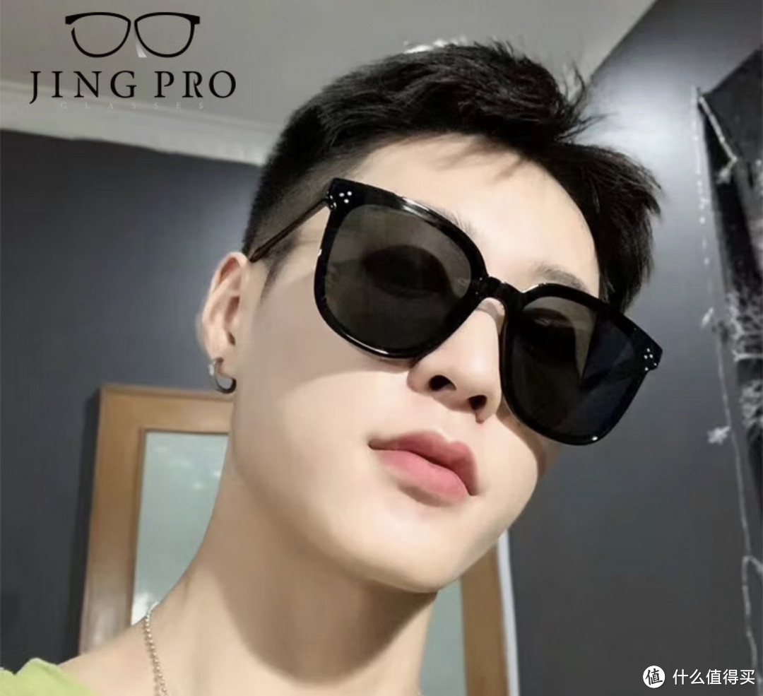 镜邦眼镜:时尚潮流与卓越功能的完美融合