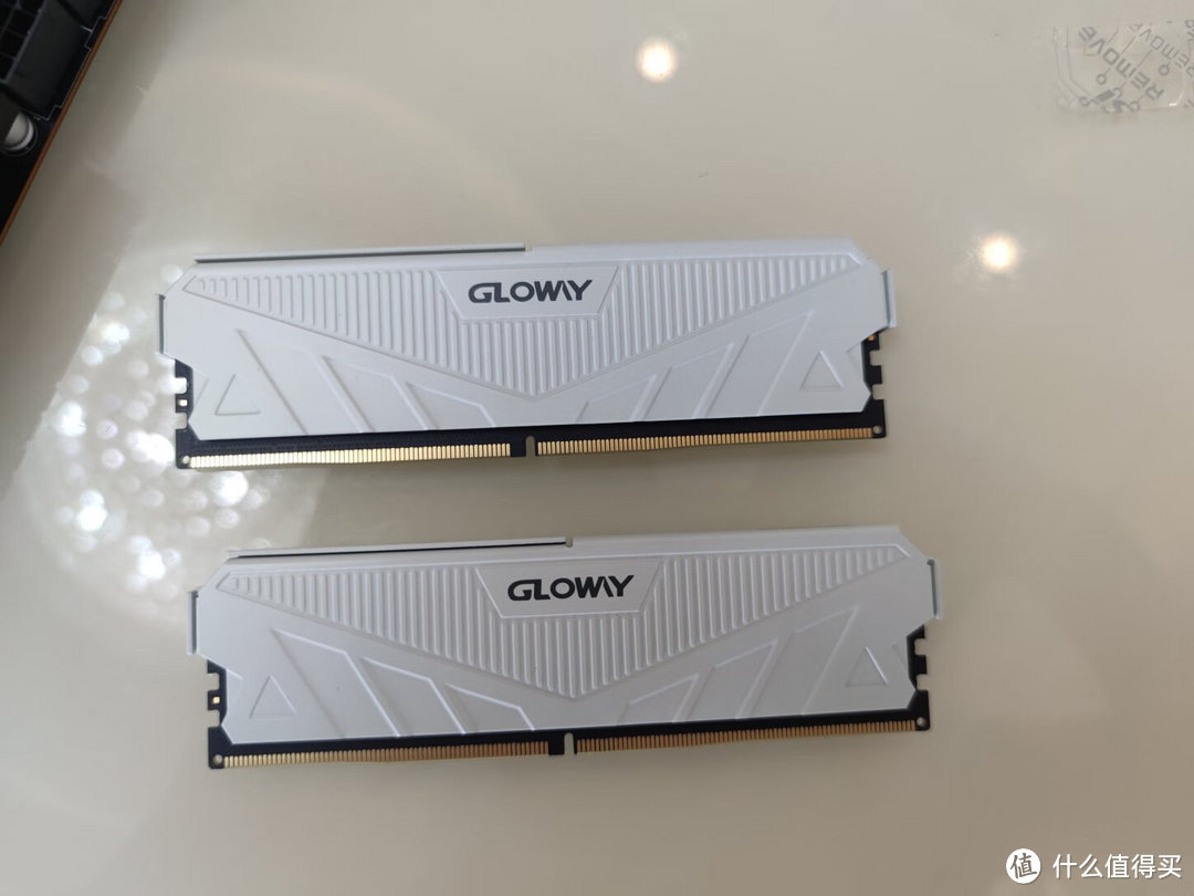 光威天策DDR5 32G套条，简约外观，强劲性能