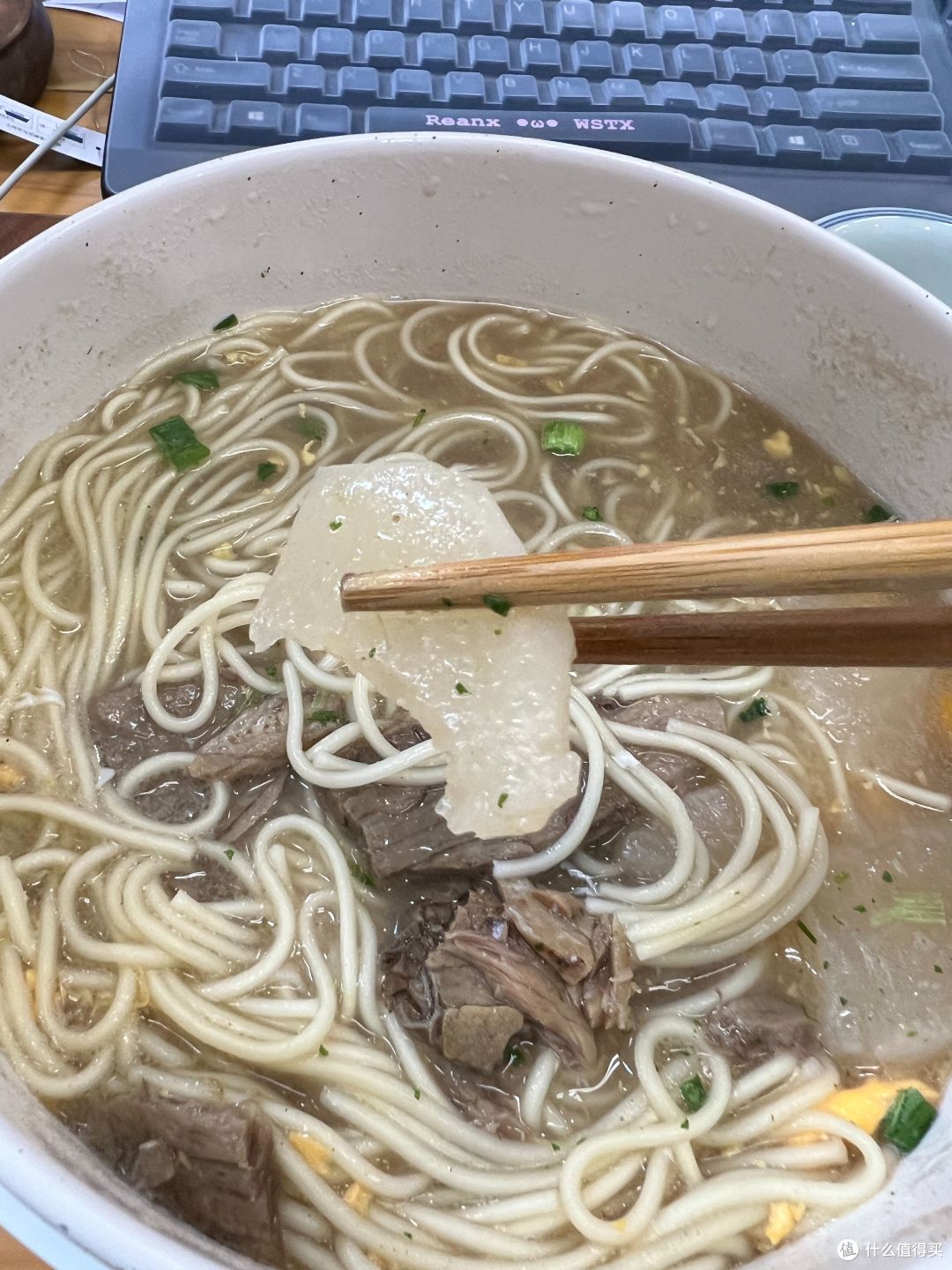 还说牛肉少的可怜?——来看看这款统一那街那巷兰州牛肉面