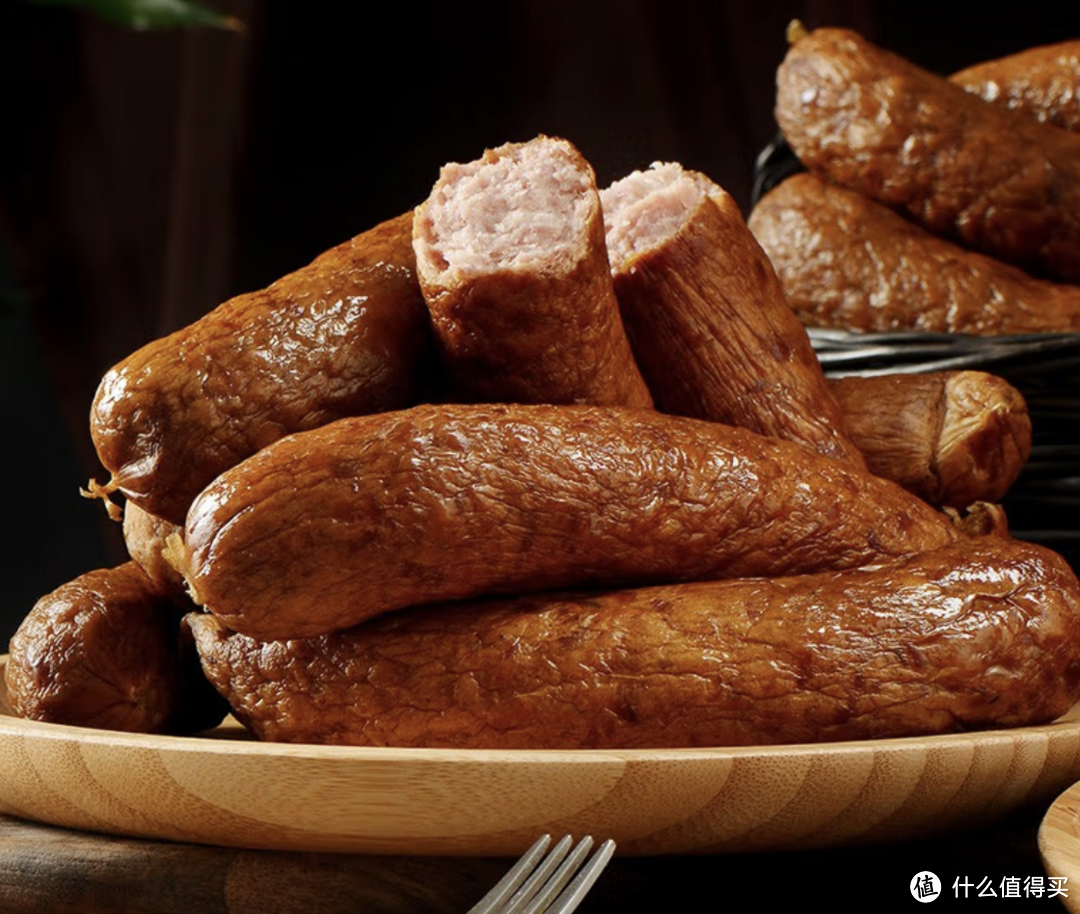 最喜欢吃的家乡特产秋林里道斯哈尔滨红肠，特别怀念小时候味道。