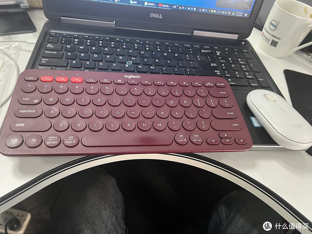 键盘的大小类似于笔记本，方便携带