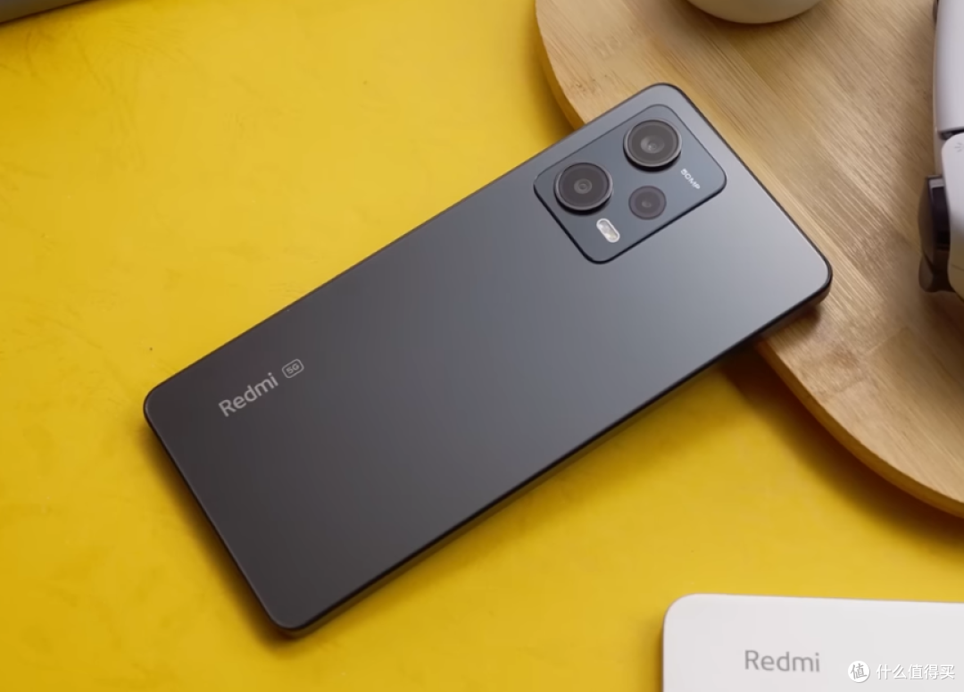 IMX766+5000mAh+67W,12+256GB跌到1799元,旗舰OLED屏手机更香了