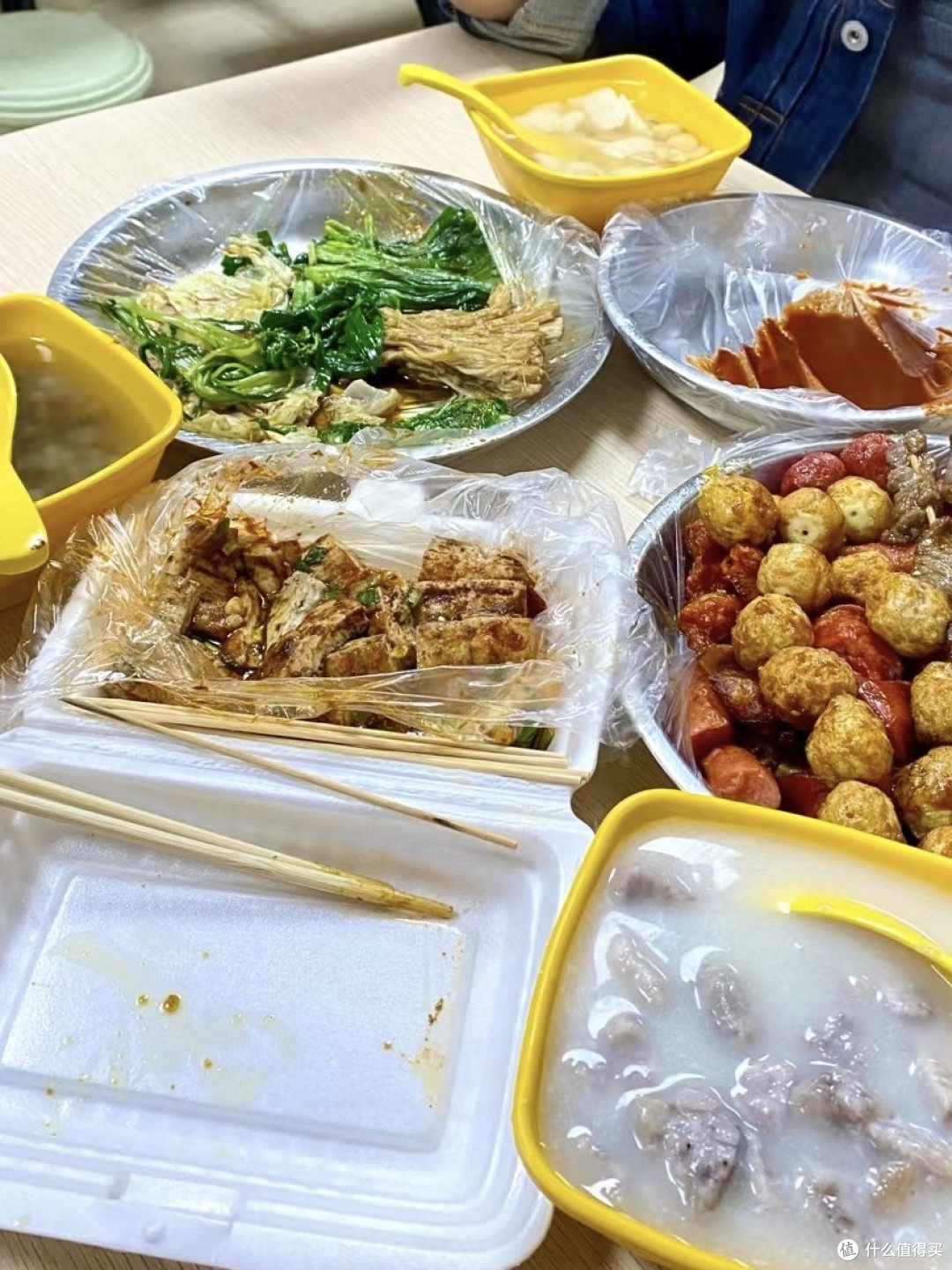 夏天最适合与三五好友吃炸串