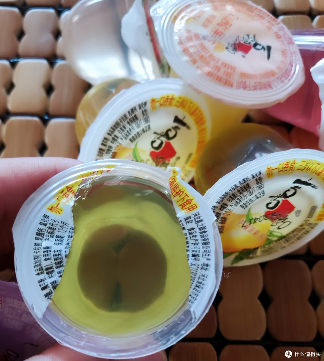 我爱的果冻喜之郎,两口吃一个更稳妥