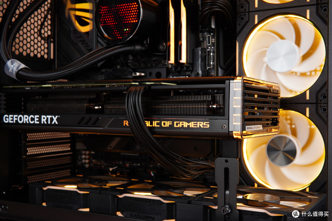 高质感经典黄黑主题，i7-13700K+ROG龙王三代+猛禽RTX4070Ti+GT502机箱装机展示