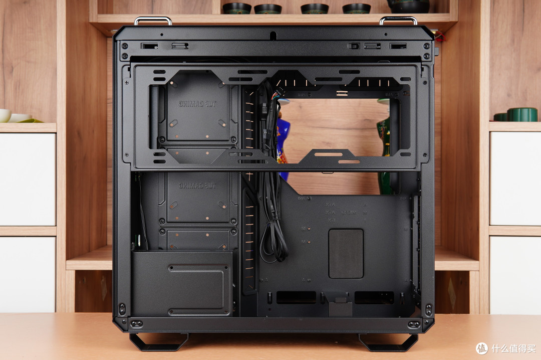 高质感经典黄黑主题，i7-13700K+ROG龙王三代+猛禽RTX4070Ti+GT502机箱装机展示