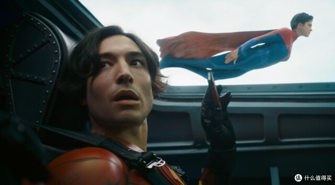 《闪电侠》DC 最佳作品之一,故事剧情简单而感动、让人重新爱上英雄电影