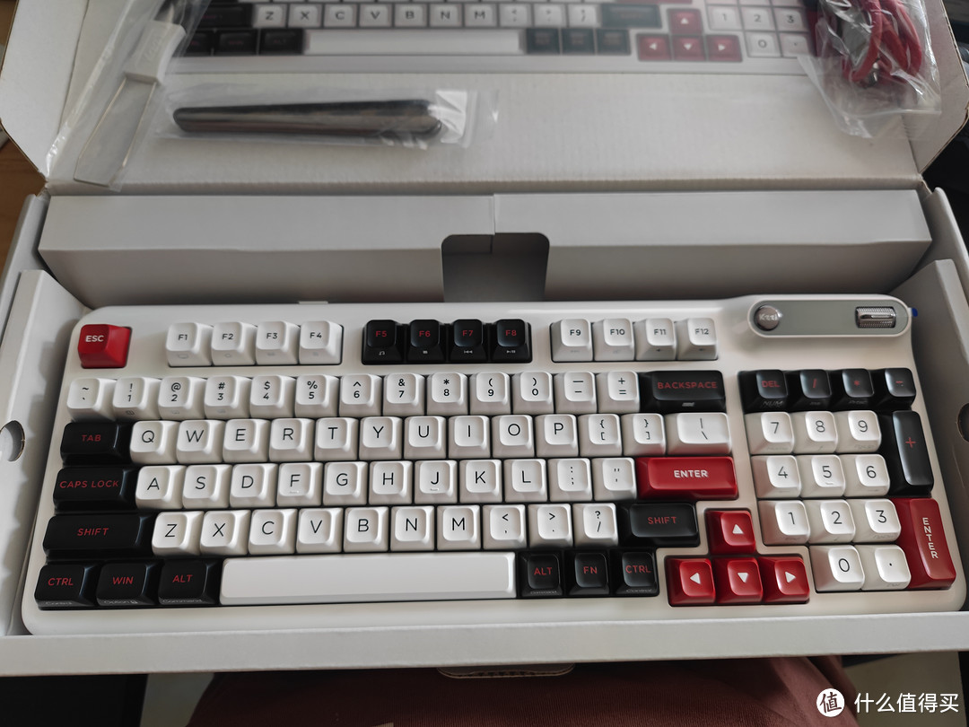 珂芝Z98京东20周年限量版三模无线机械键盘开箱视频