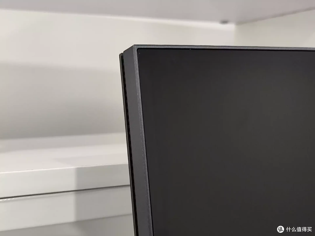 红魔电竞显示器:240Hz 超高刷的游戏利器