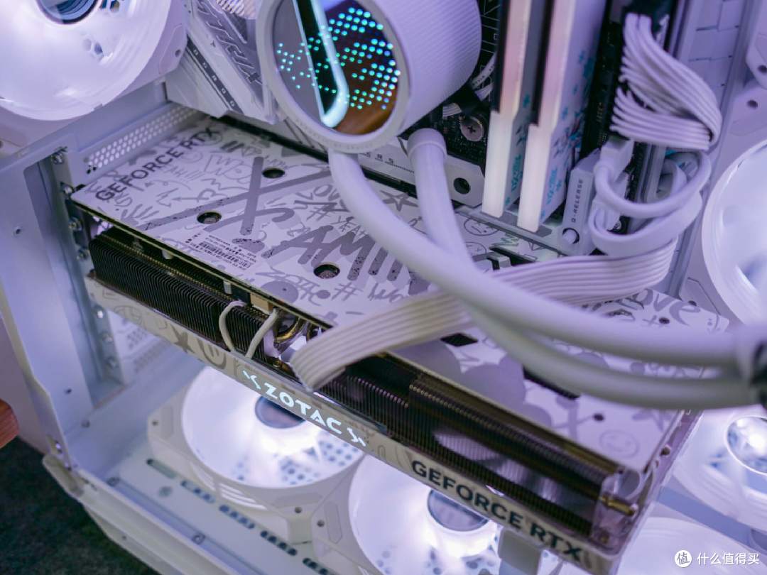 不到4800的ROG Z790吹雪D5+13700K怎么装机?用华硕TUF GT502弹药库机箱搭建电竞海景房主机