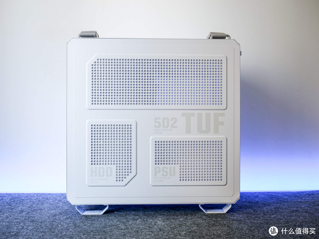 不到4800的ROG Z790吹雪D5+13700K怎么装机?用华硕TUF GT502弹药库机箱搭建电竞海景房主机