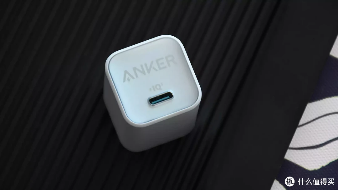 ANKER PD30W安芯快充套装：性价比充电平替
