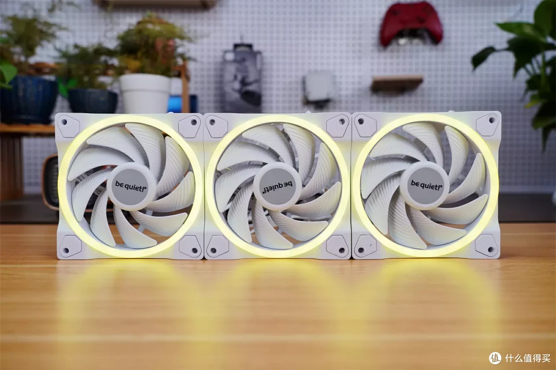 高颜值,高性能,德商德静界LIGHT WINGS WHITE高性能风扇值得你拥有!
