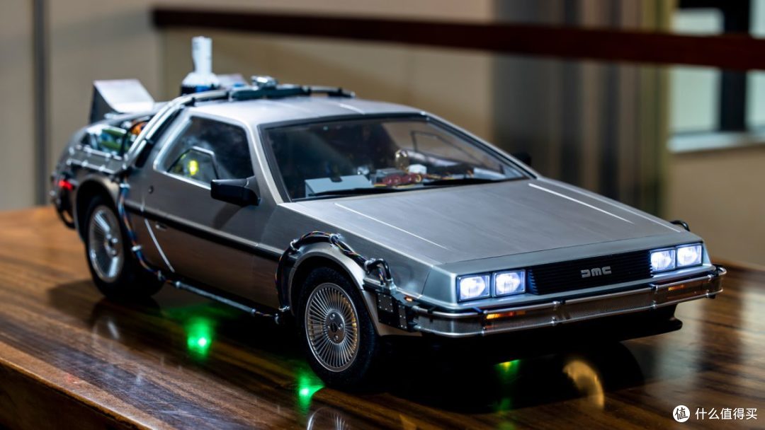 最经典的时光机归来hottoys回到未来2德罗宁时光车