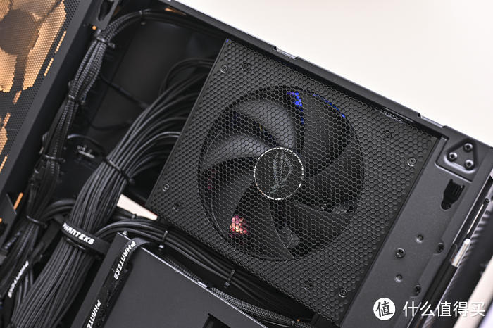 黑金全塔海景房——ROG Z790 HERO+4080猛禽+追风者 NV7 装机展示