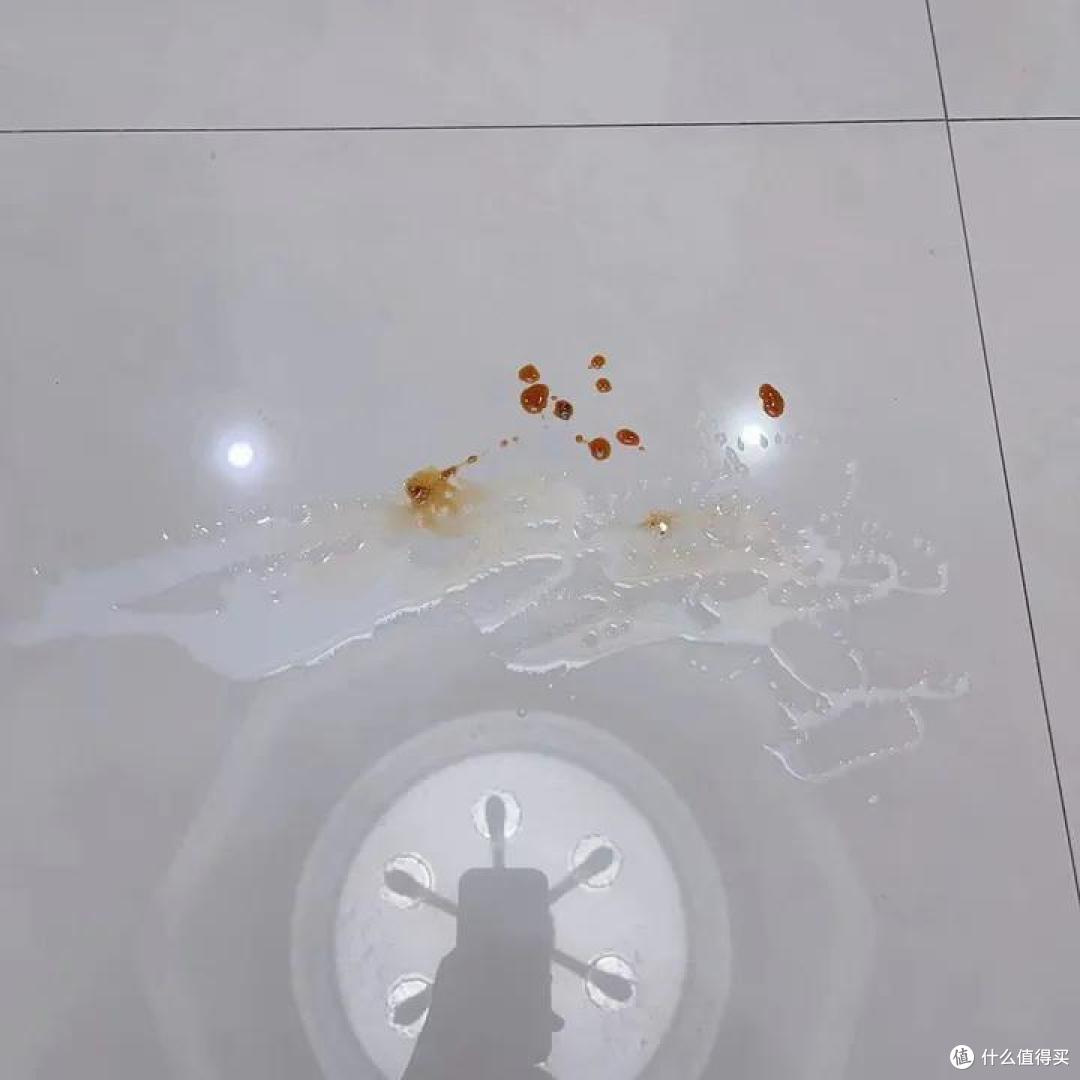 再也不担心地面洒落油污与食物啦!做三顿的造饭星人的地面清洁福音——科沃斯T20,适合中国家庭的科技