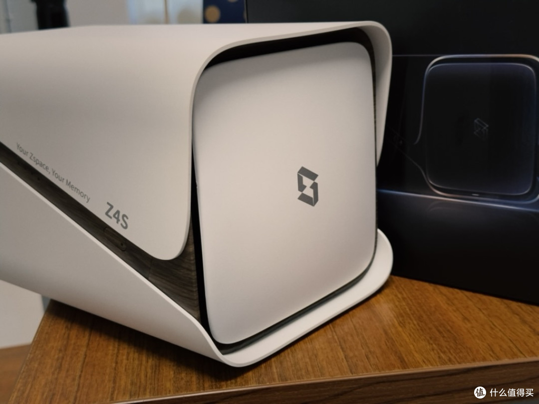 2023年私有云谁更好?绿联/极空间选谁家?极空间Z4S 绿联DX4600对比评测