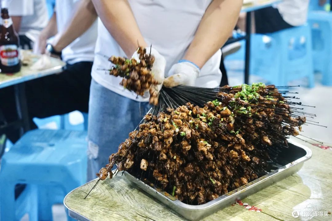 这条高铁线上的城市,加起来顶中国美食半边天